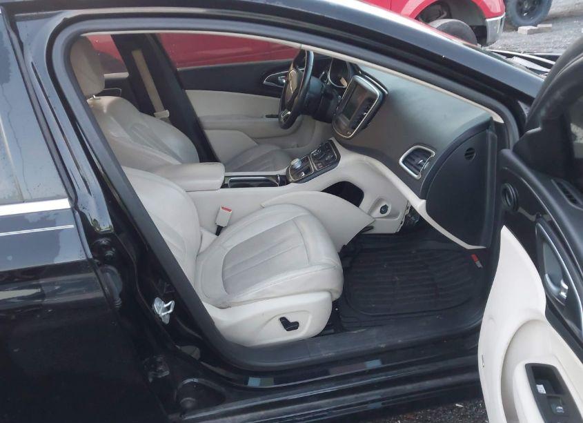 Photo 5 of 2015 Chrysler 200 C (VIN 1C3CCCCB5FN557876)