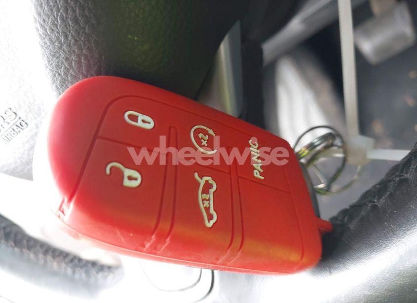 Photo 11 of 2015 Chrysler 200 C (VIN 1C3CCCCB5FN572040)