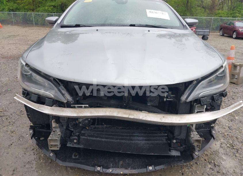 Photo 6 of 2015 Chrysler 200 C (VIN 1C3CCCCB6FN742566)