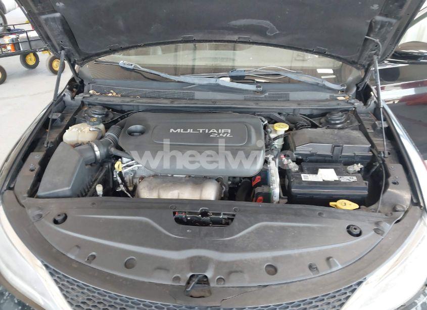 Photo 10 of 2015 Chrysler 200 C (VIN 1C3CCCCB7FN608195)