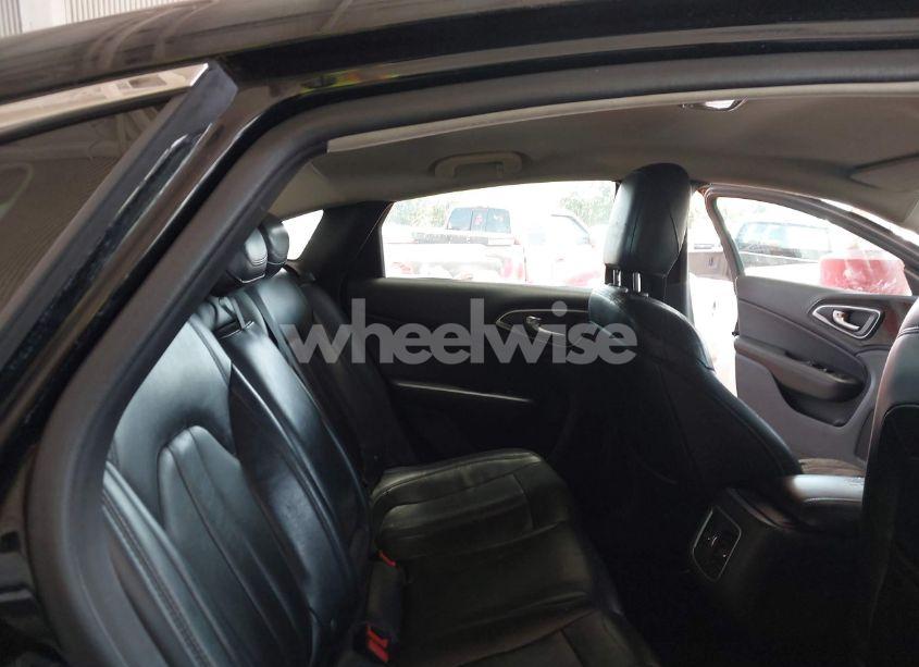 Photo 8 of 2015 Chrysler 200 C (VIN 1C3CCCCB7FN608195)