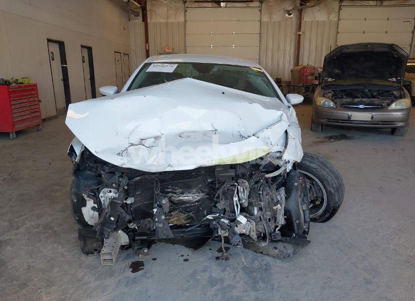 Photo 11 of 2015 Chrysler 200 C (VIN 1C3CCCCB8FN508302)