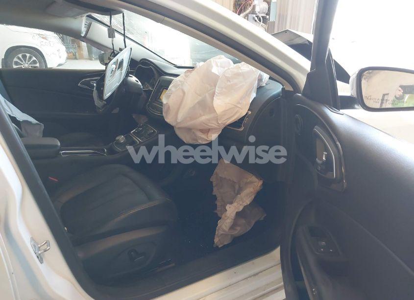 Photo 5 of 2015 Chrysler 200 C (VIN 1C3CCCCB8FN508302)