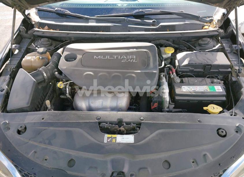 Photo 10 of 2015 Chrysler 200 C (VIN 1C3CCCCB8FN558326)