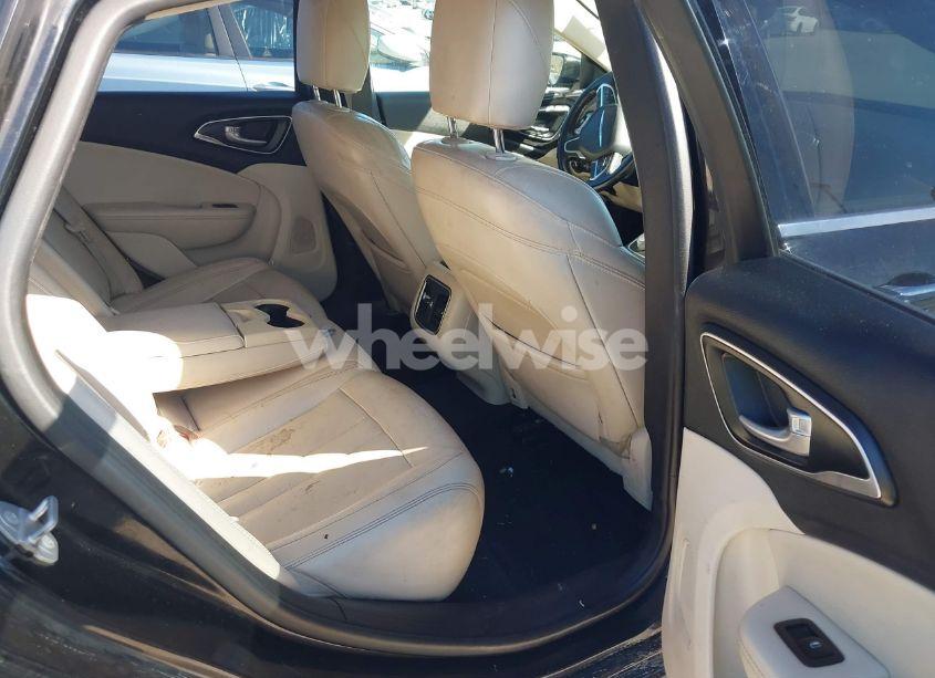 Photo 8 of 2015 Chrysler 200 C (VIN 1C3CCCCB8FN728572)