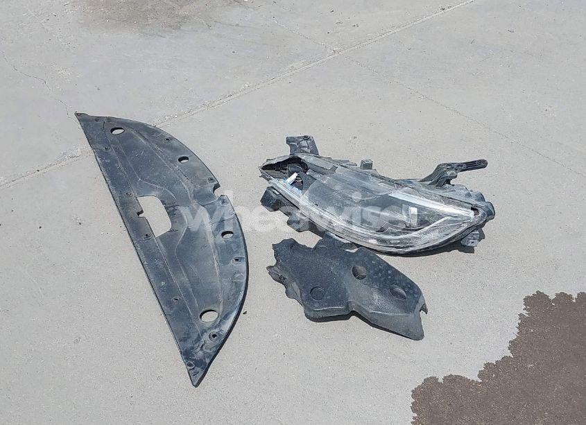 Photo 12 of 2015 Chrysler 200 C (VIN 1C3CCCCB9FN599323)