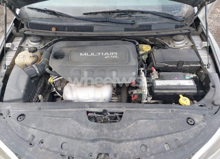 Photo 10 of 2015 Chrysler 200 C (VIN 1C3CCCCBXFN670979)