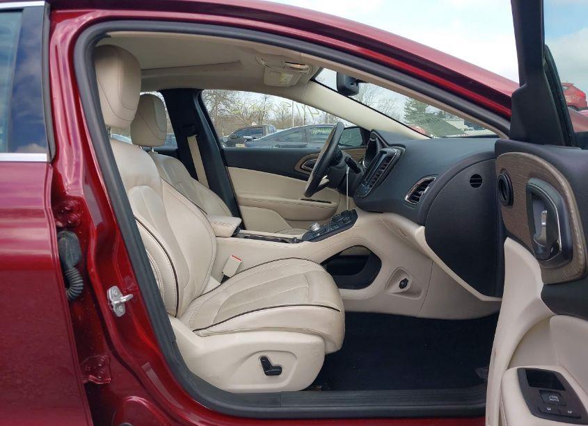 Photo 5 of 2016 Chrysler 200 C (VIN 1C3CCCCBXGN147527)