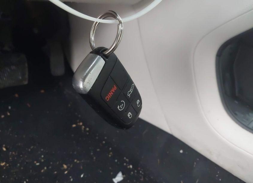 Photo 11 of 2015 Chrysler 200 C (VIN 1C3CCCCG0FN514820)