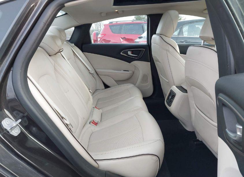 Photo 8 of 2015 Chrysler 200 C (VIN 1C3CCCCG0FN581921)