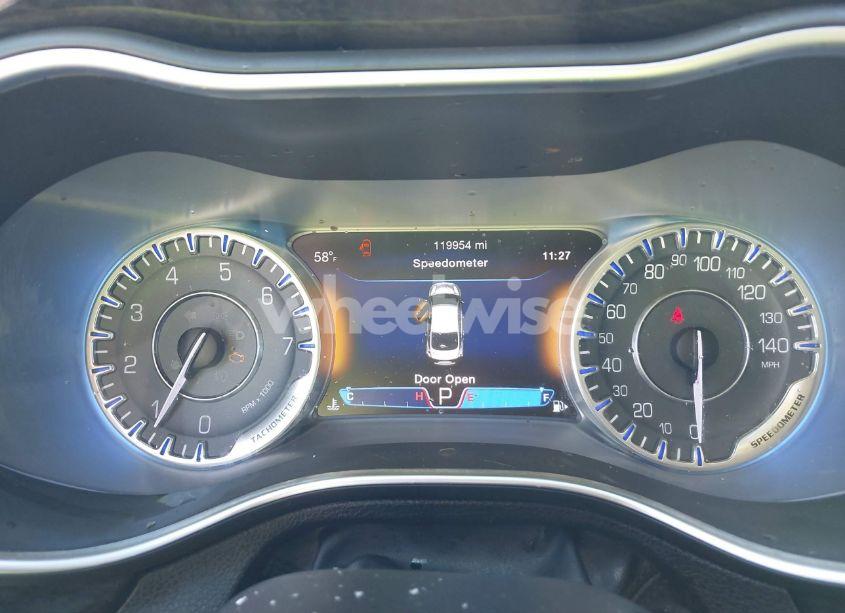 Photo 7 of 2015 Chrysler 200 C (VIN 1C3CCCCG1FN546501)