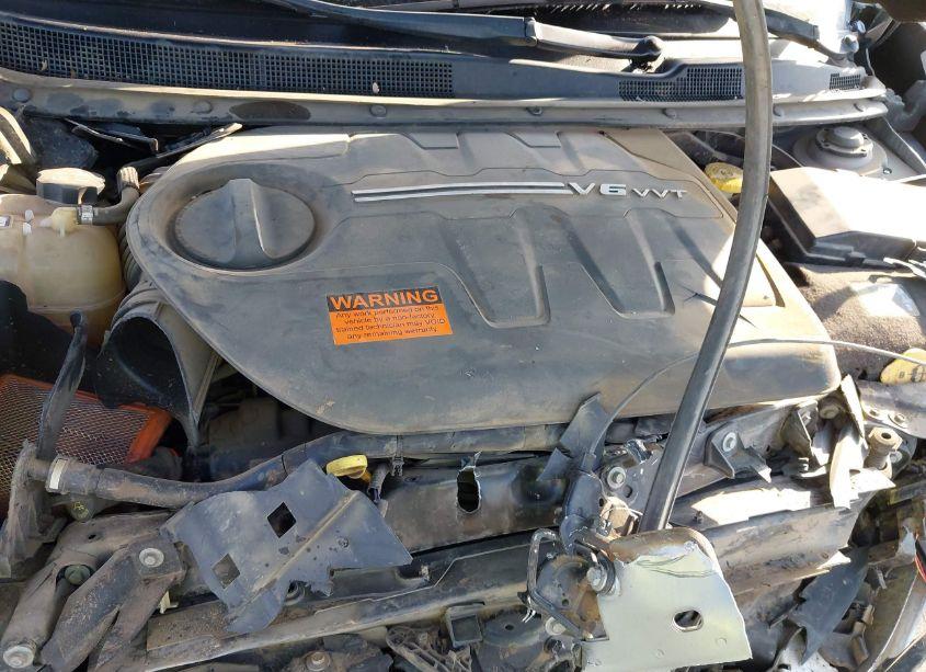 Photo 10 of 2015 Chrysler 200 C (VIN 1C3CCCCG2FN501406)