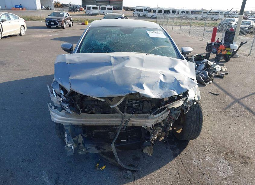 Photo 13 of 2015 Chrysler 200 C (VIN 1C3CCCCG2FN501406)