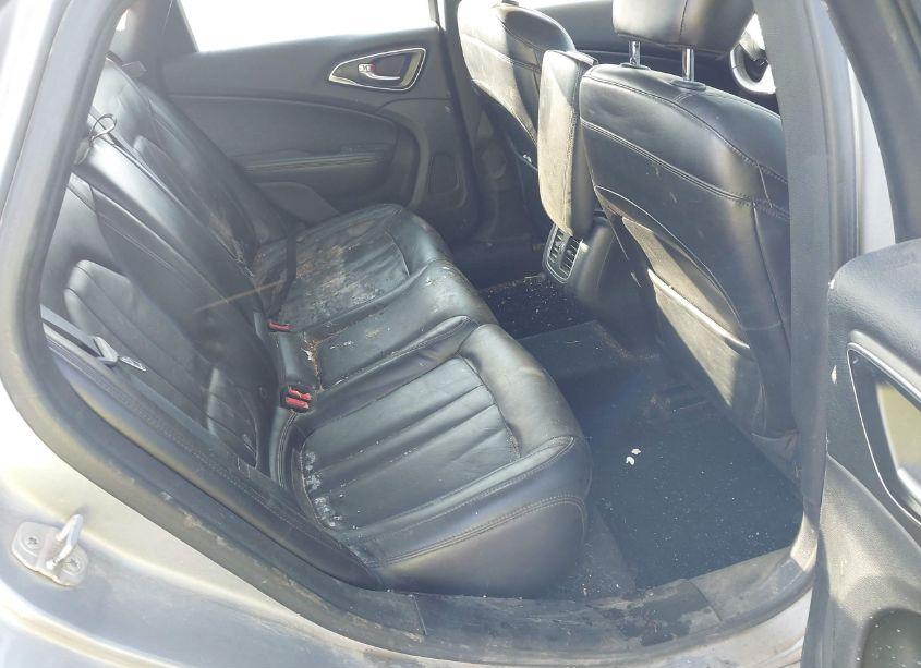 Photo 8 of 2015 Chrysler 200 C (VIN 1C3CCCCG2FN501406)