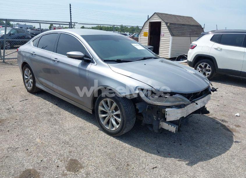 2015 Chrysler 200 C (VIN 1C3CCCCG2FN519257) main photo