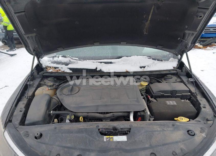 Photo 10 of 2015 Chrysler 200 C (VIN 1C3CCCCG2FN519825)