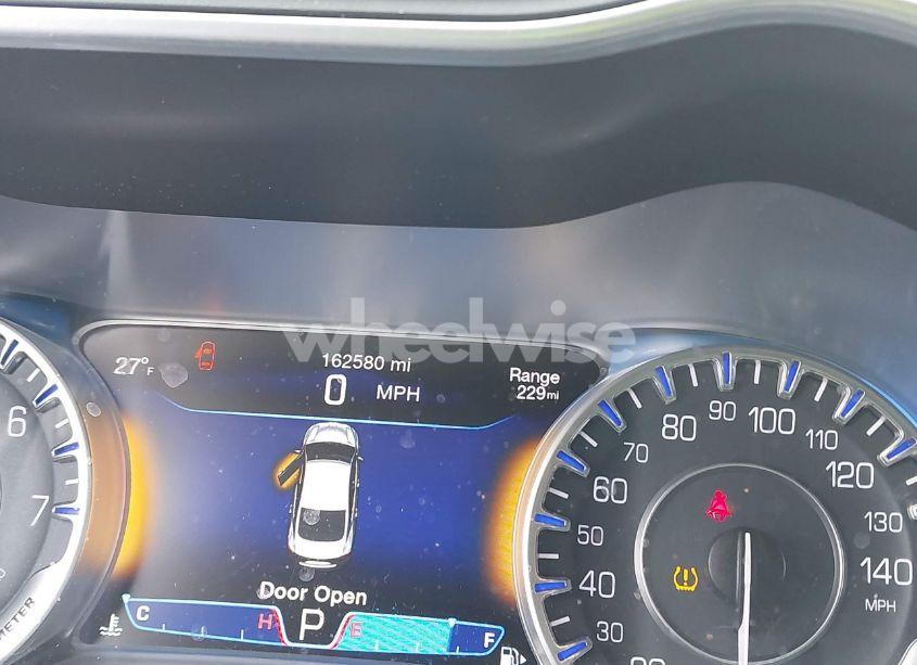 Photo 15 of 2015 Chrysler 200 C (VIN 1C3CCCCG2FN519825)