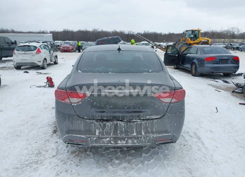 Photo 16 of 2015 Chrysler 200 C (VIN 1C3CCCCG2FN519825)