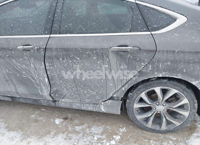 Photo 6 of 2015 Chrysler 200 C (VIN 1C3CCCCG2FN519825)