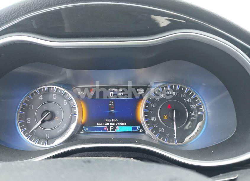 Photo 7 of 2015 Chrysler 200 C (VIN 1C3CCCCG2FN519825)