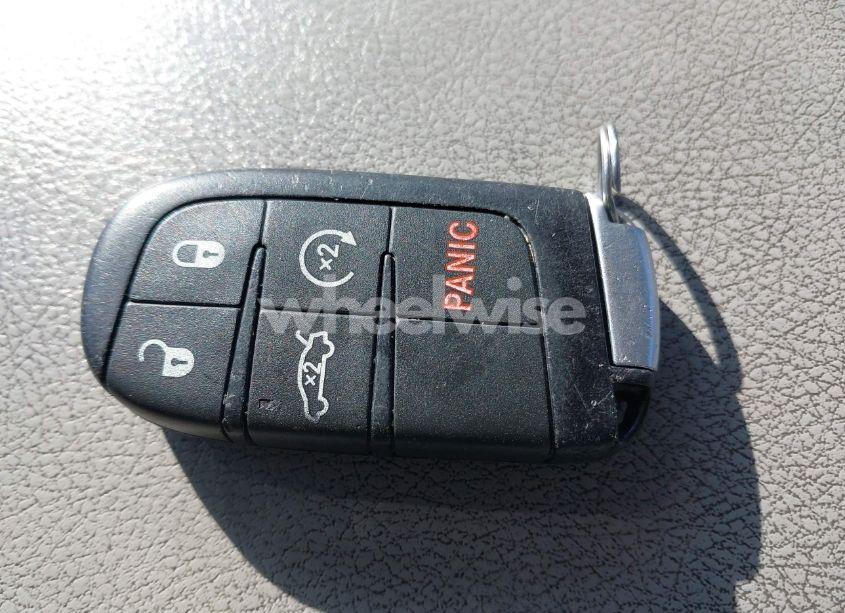 Photo 11 of 2015 Chrysler 200 C (VIN 1C3CCCCG3FN519641)