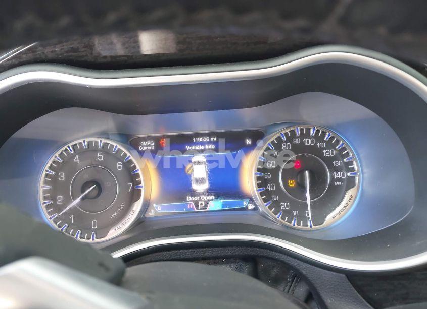 Photo 7 of 2015 Chrysler 200 C (VIN 1C3CCCCG3FN519641)