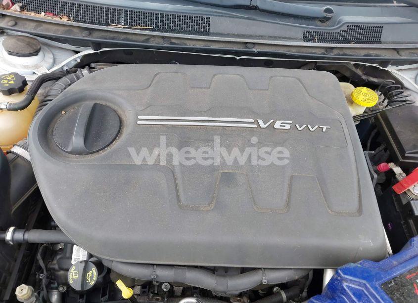 Photo 10 of 2016 Chrysler 200 C (VIN 1C3CCCCG3GN100741)