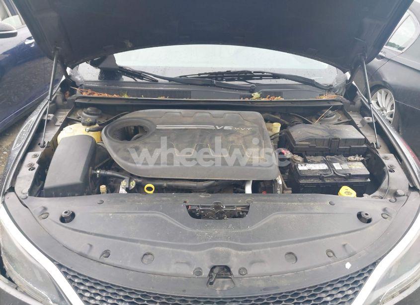 Photo 10 of 2015 Chrysler 200 C (VIN 1C3CCCCG4FN510365)