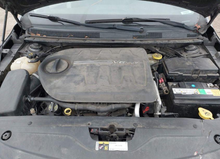 Photo 10 of 2015 Chrysler 200 C (VIN 1C3CCCCG4FN525920)