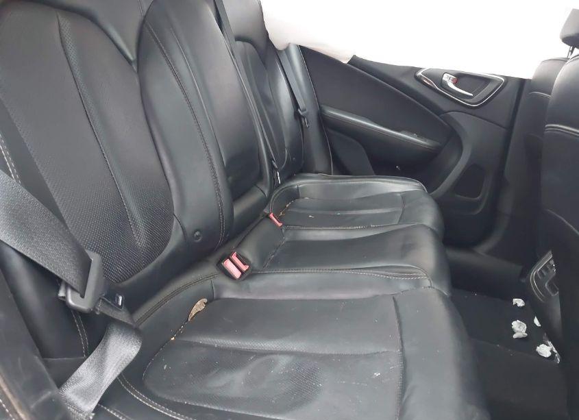 Photo 8 of 2015 Chrysler 200 C (VIN 1C3CCCCG4FN525920)