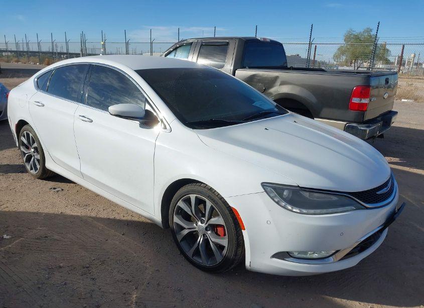 2015 Chrysler 200 C (VIN 1C3CCCCG4FN673033) main photo