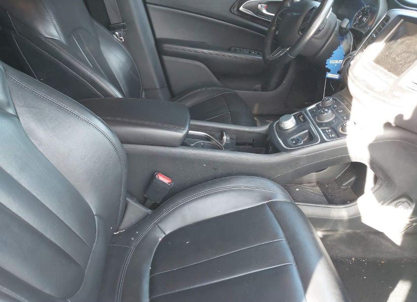 Photo 5 of 2015 Chrysler 200 C (VIN 1C3CCCCG4FN673033)