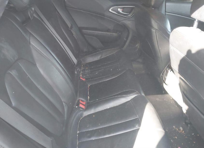 Photo 8 of 2015 Chrysler 200 C (VIN 1C3CCCCG4FN673033)