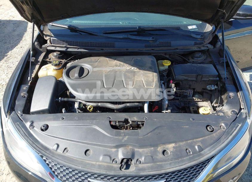 Photo 10 of 2015 Chrysler 200 C (VIN 1C3CCCCG5FN515221)