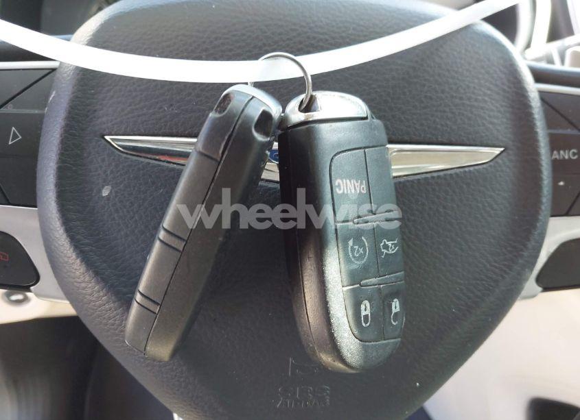 Photo 11 of 2015 Chrysler 200 C (VIN 1C3CCCCG5FN515221)