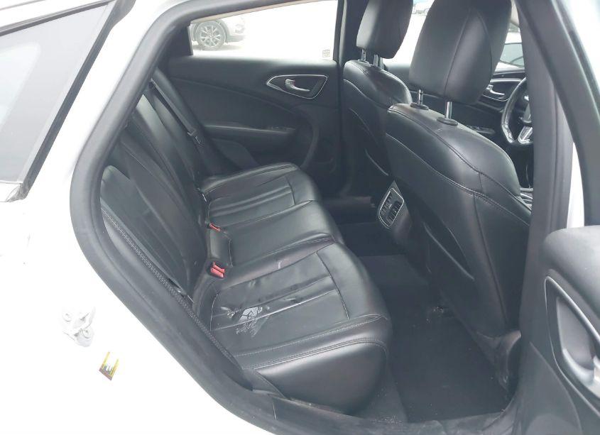 Photo 8 of 2015 Chrysler 200 C (VIN 1C3CCCCG5FN672425)