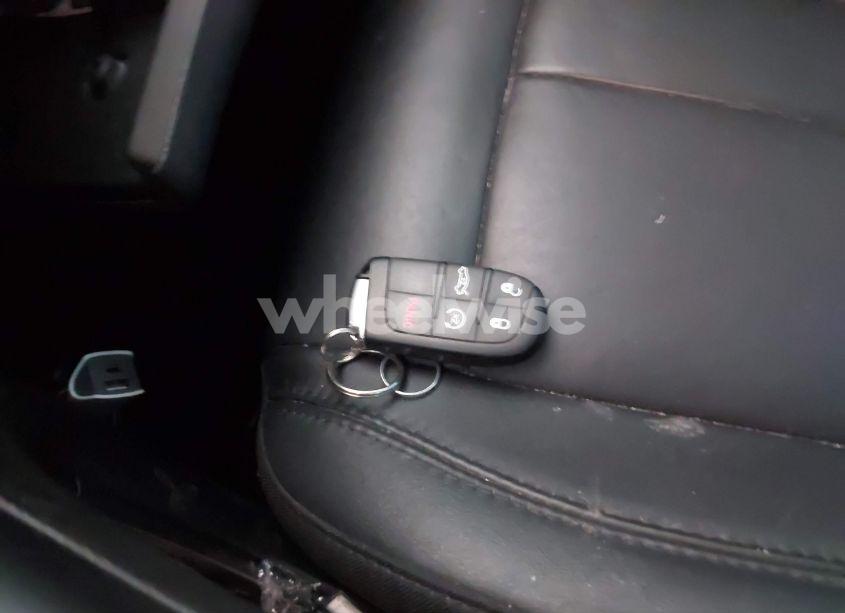 Photo 11 of 2015 Chrysler 200 C (VIN 1C3CCCCG6FN501361)