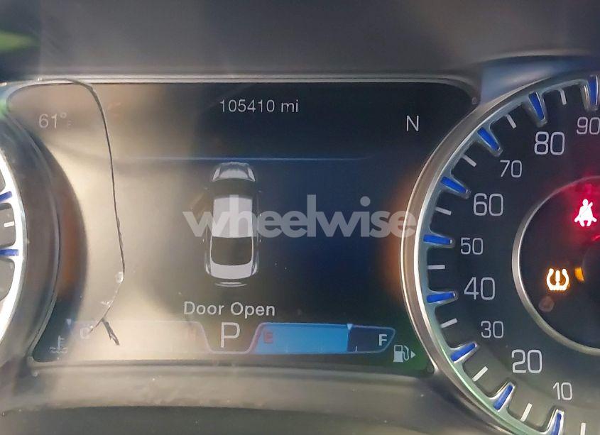 Photo 7 of 2015 Chrysler 200 C (VIN 1C3CCCCG6FN501361)