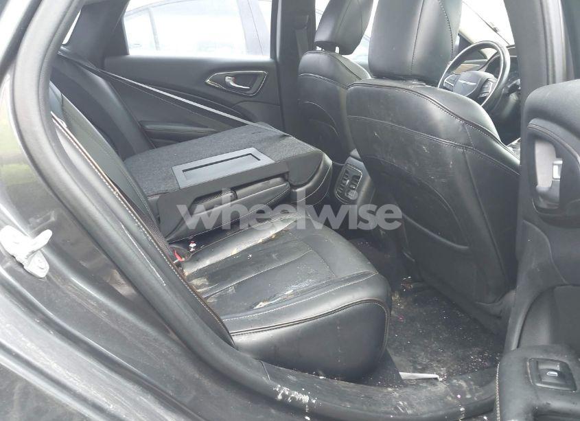 Photo 8 of 2015 Chrysler 200 C (VIN 1C3CCCCG6FN528429)