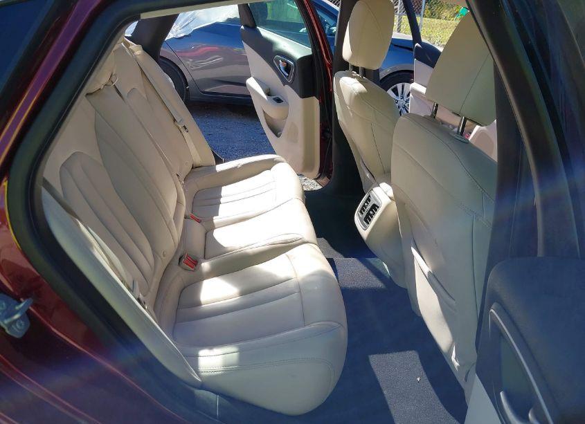 Photo 8 of 2015 Chrysler 200 C (VIN 1C3CCCCG6FN589585)