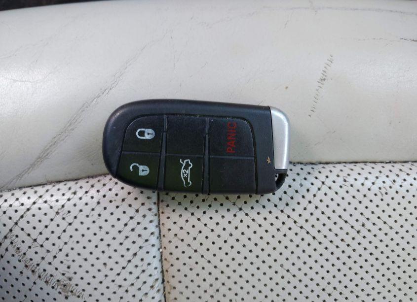 Photo 11 of 2015 Chrysler 200 C (VIN 1C3CCCCG6FN608815)