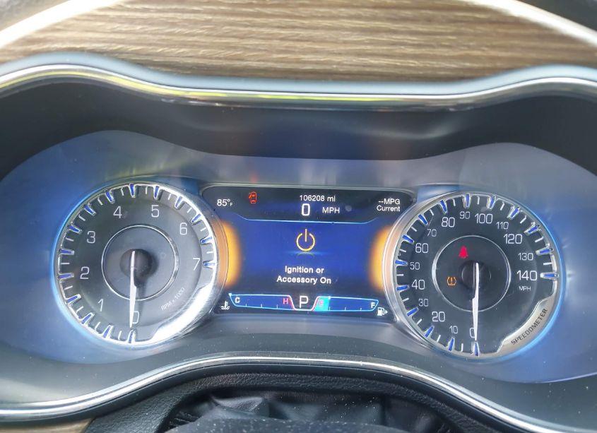 Photo 15 of 2015 Chrysler 200 C (VIN 1C3CCCCG6FN608815)