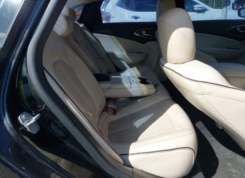 Photo 8 of 2015 Chrysler 200 C (VIN 1C3CCCCG6FN608815)