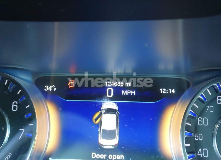 Photo 16 of 2016 Chrysler 200 C (VIN 1C3CCCCG6GN170718)