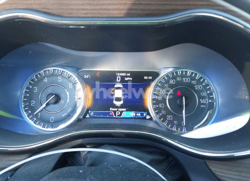 Photo 7 of 2016 Chrysler 200 C (VIN 1C3CCCCG6GN170718)