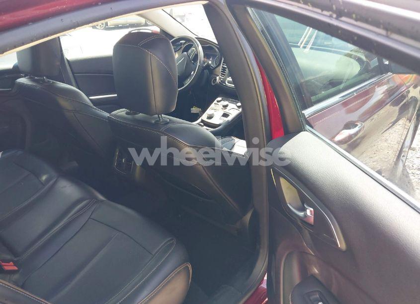 Photo 8 of 2015 Chrysler 200 C (VIN 1C3CCCCG7FN549080)