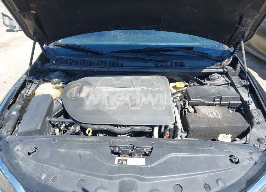 Photo 10 of 2015 Chrysler 200 C (VIN 1C3CCCCG8FN581312)