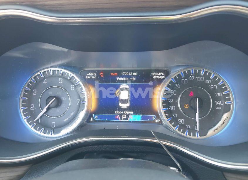 Photo 7 of 2015 Chrysler 200 C (VIN 1C3CCCCG8FN581312)