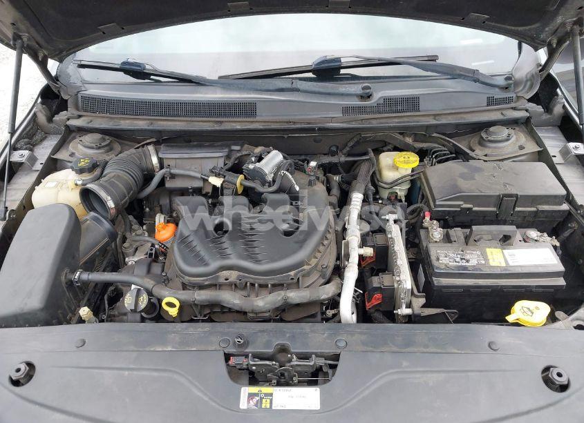 Photo 10 of 2015 Chrysler 200 C (VIN 1C3CCCCG8FN623090)