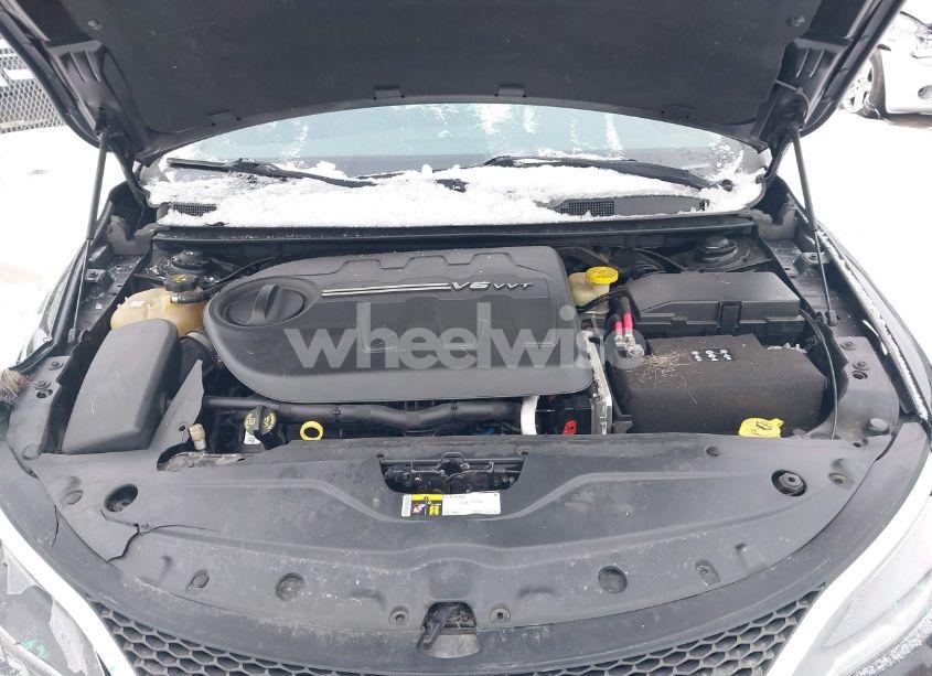 Photo 10 of 2015 Chrysler 200 C (VIN 1C3CCCCG9FN580833)